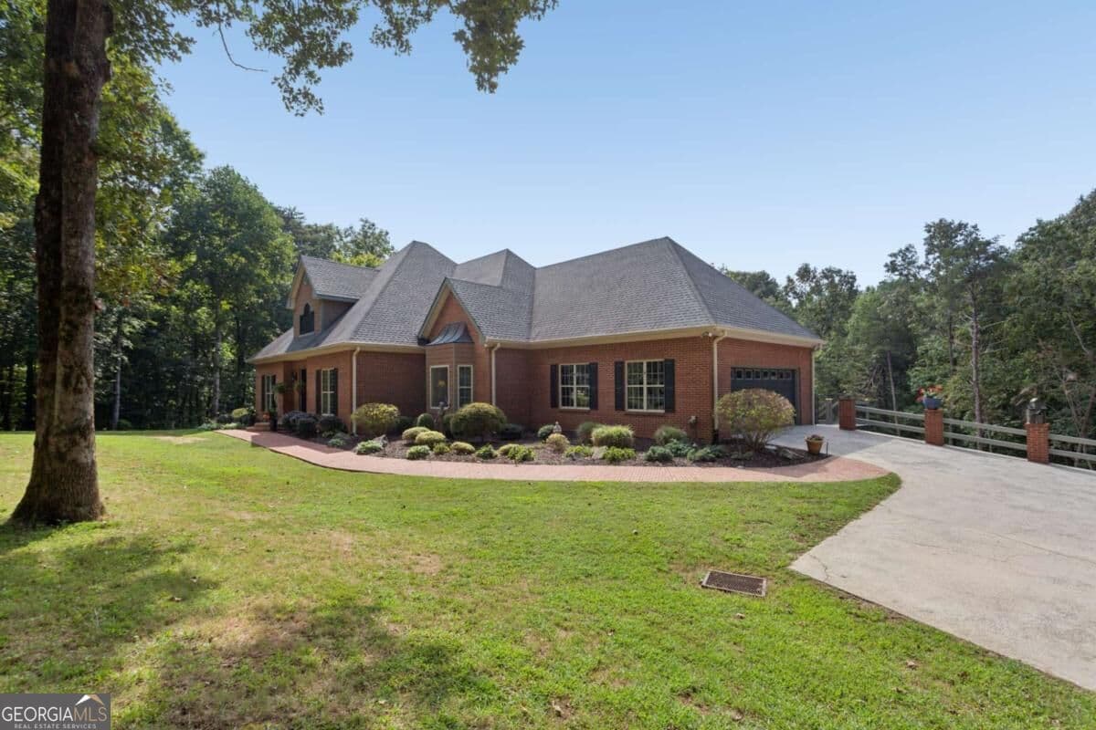 5 bedroom, 5.5 bathroom, 6,617 sq ft single family residence for sale at 335 Old Tails Creek Road, Ellijay, GA 30540 — photo 5