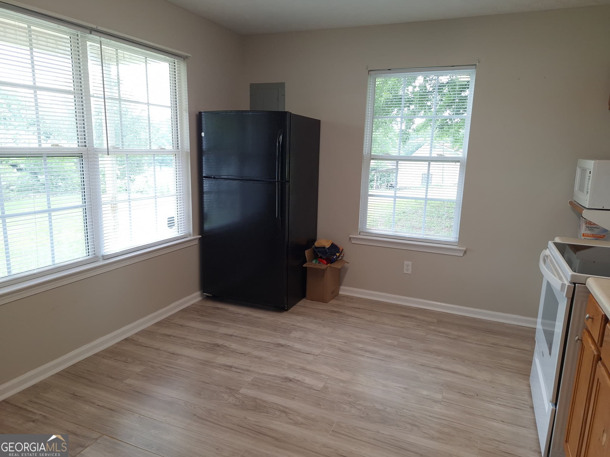 3 bedroom, 2 bathroom, 1,176 sq ft single family residence for sale at 229 Merritts Avenue, Cedartown, GA 30125 — photo 5