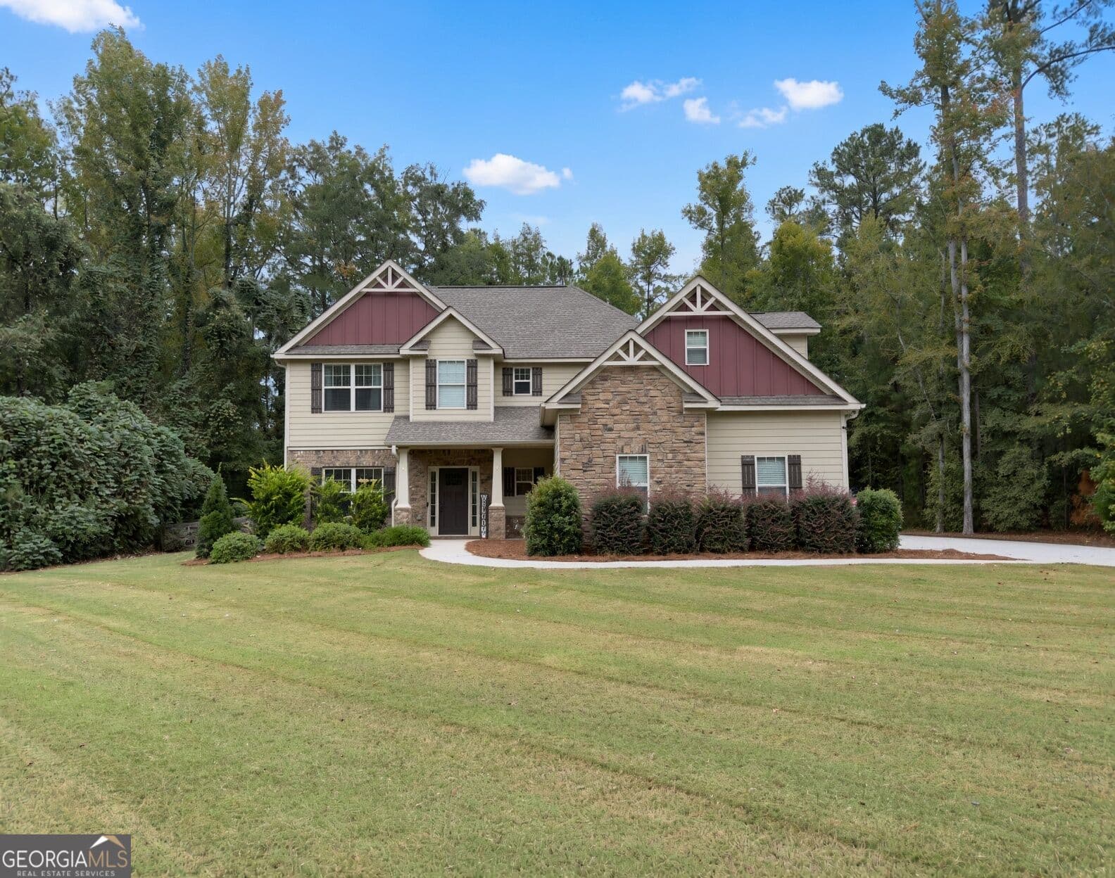 4 bedroom, 3.5 bathroom, 3,020 sq ft single family residence for sale at 130 Homestead Circle, Forsyth, GA 31029 — photo 2