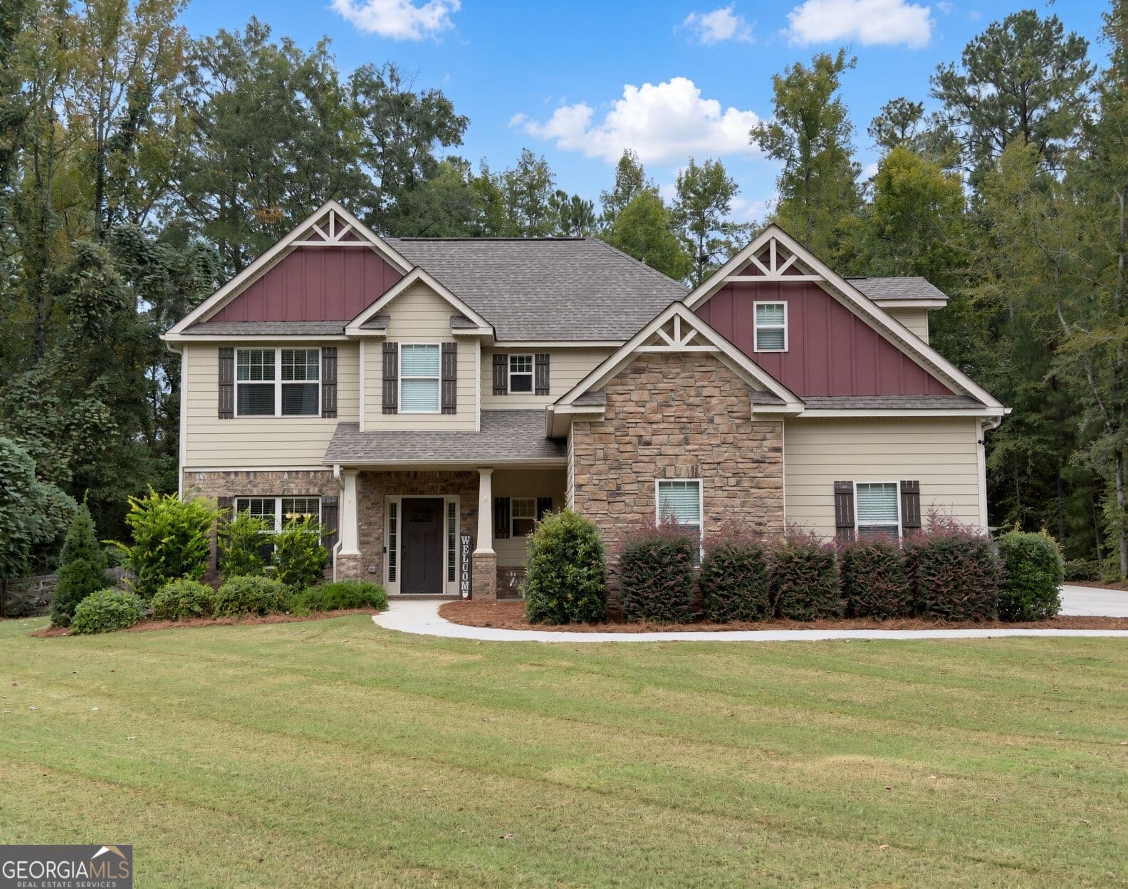 4 bedroom, 3.5 bathroom, 3,020 sq ft single family residence for sale at 130 Homestead Circle, Forsyth, GA 31029 — photo 1 of 56