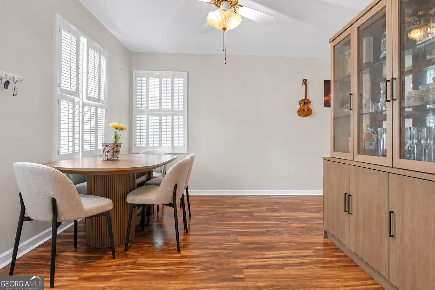 2 bedroom, 1.5 bathroom, 1,168 sq ft condominium for sale at 276 Lakemoore Drive E, Atlanta, GA 30342 — photo 8