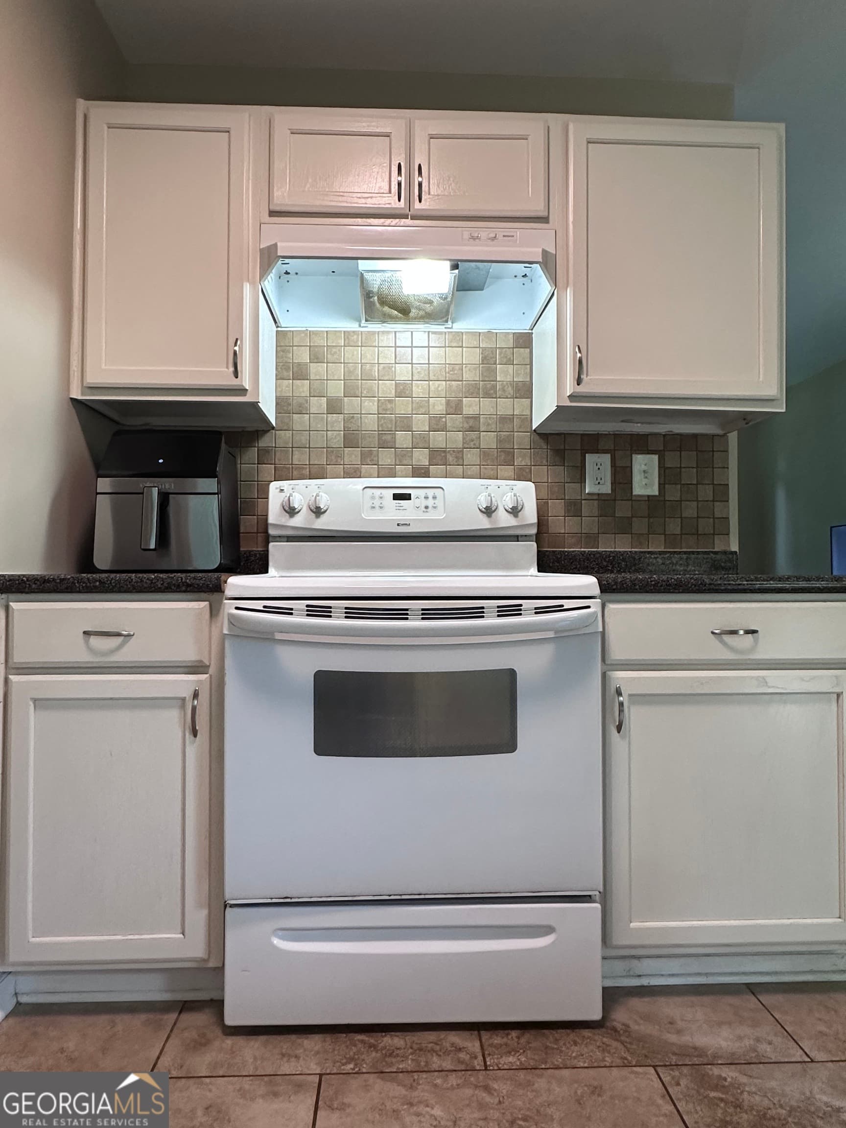 3 bedroom, 1 bathroom, 792 sq ft single family residence for sale at 4315 Elkan Avenue, Macon, GA 31206 — photo 10