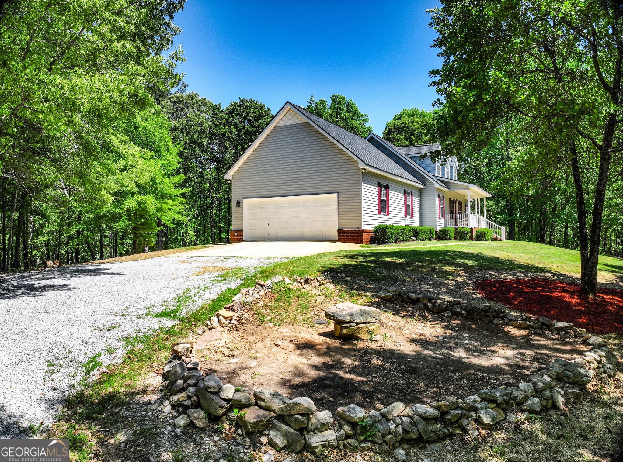 3 bedroom, 2.5 bathroom, 2,475 sq ft single family residence under contract at 5280 Judge Brown Road, Valley, AL 36854 — photo 6
