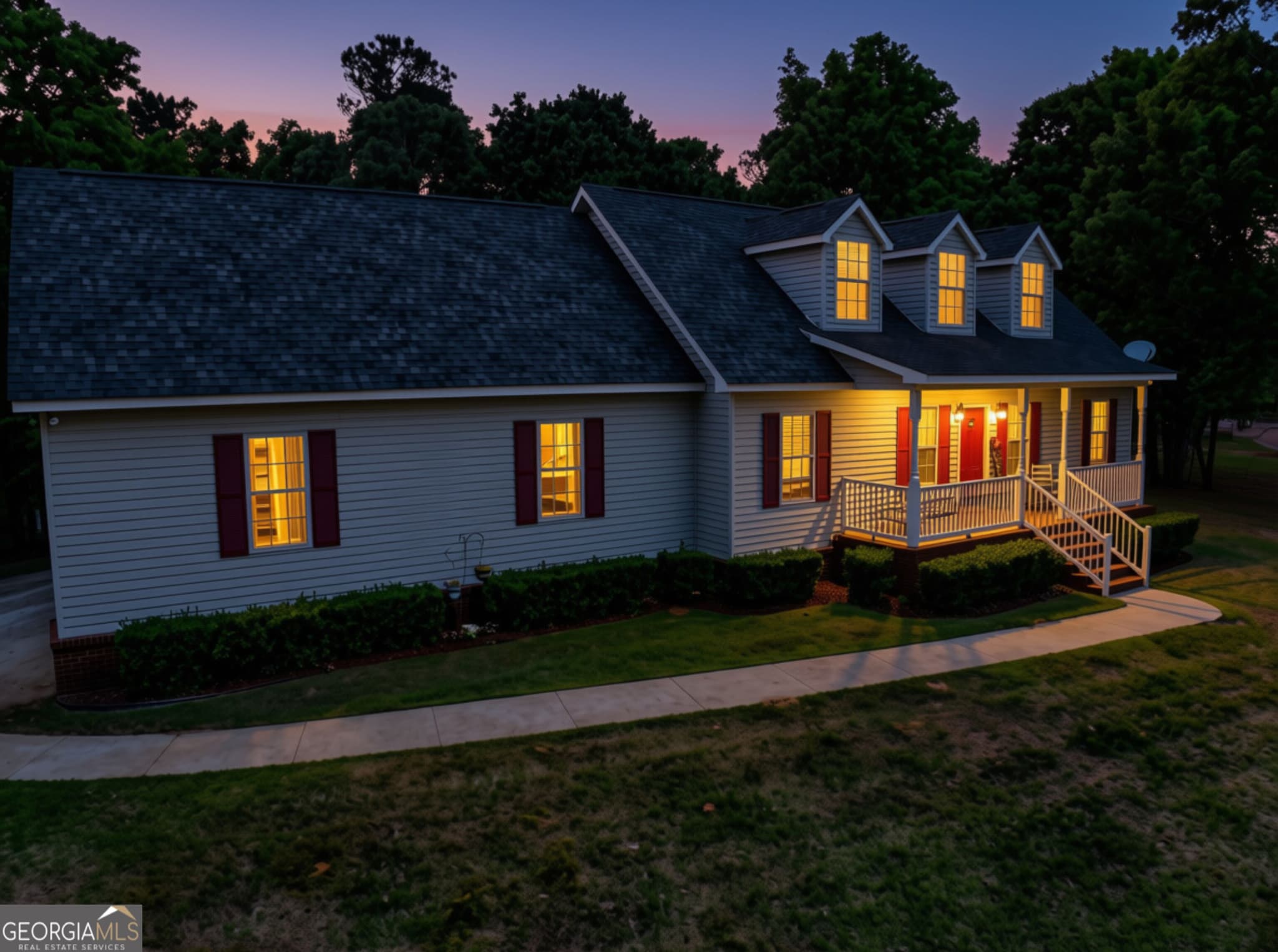 3 bedroom, 2.5 bathroom, 2,475 sq ft single family residence under contract at 5280 Judge Brown Road, Valley, AL 36854 — photo 3