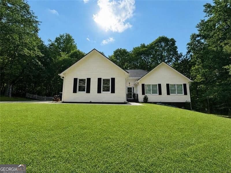 4 bedroom, 3 bathroom, 1,732 sq ft single family residence for sale at 285 Hidden Branches Trail, Canton, GA 30115