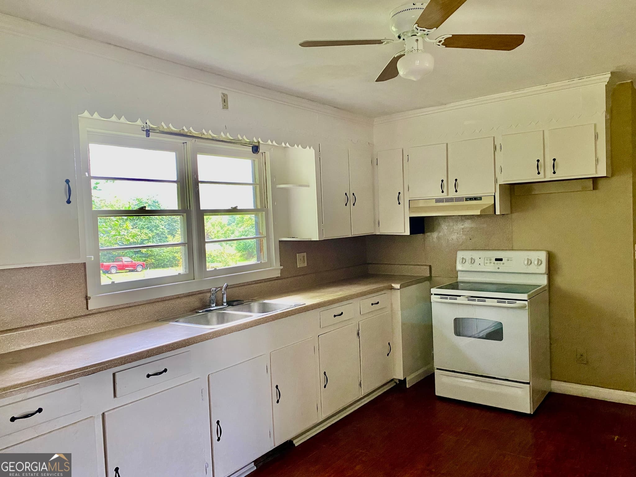 2 bedroom, 1 bathroom, 1,056 sq ft single family residence for sale at 514 Booze Mountain Road, Lindale, GA 30147 — photo 3