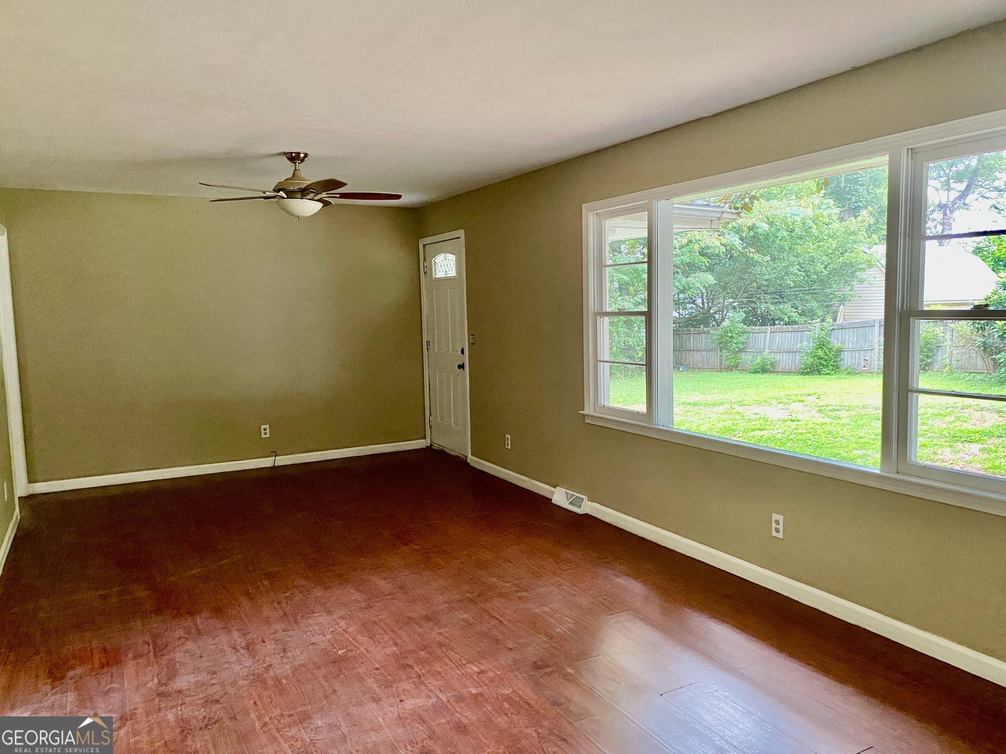 2 bedroom, 1 bathroom, 1,056 sq ft single family residence for sale at 514 Booze Mountain Road, Lindale, GA 30147 — photo 5
