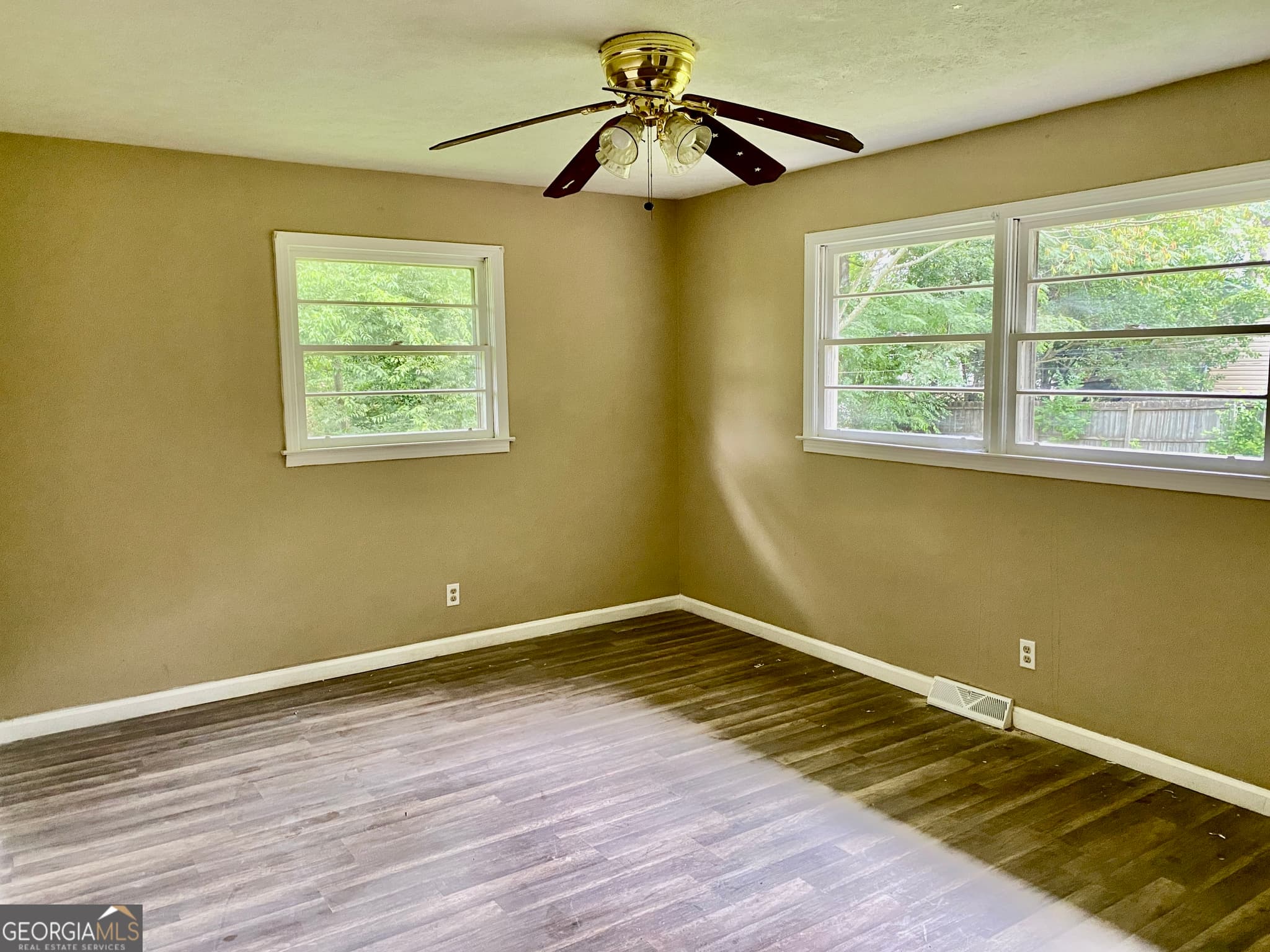 2 bedroom, 1 bathroom, 1,056 sq ft single family residence for sale at 514 Booze Mountain Road, Lindale, GA 30147 — photo 9