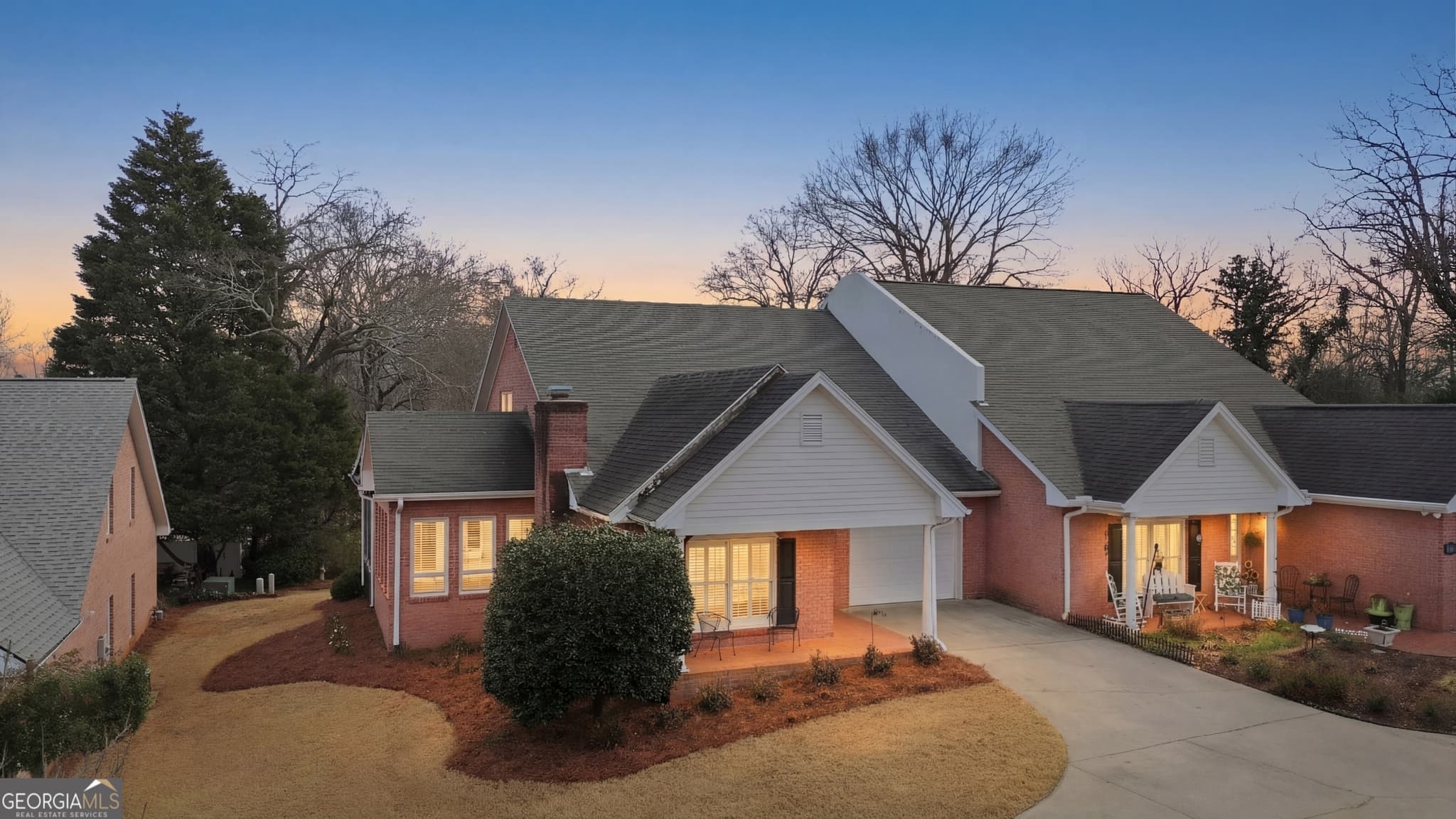 3 bedroom, 3 bathroom, 2,424 sq ft condominium for sale at 22 Green Hill Place, Toccoa, GA 30577 — photo 2