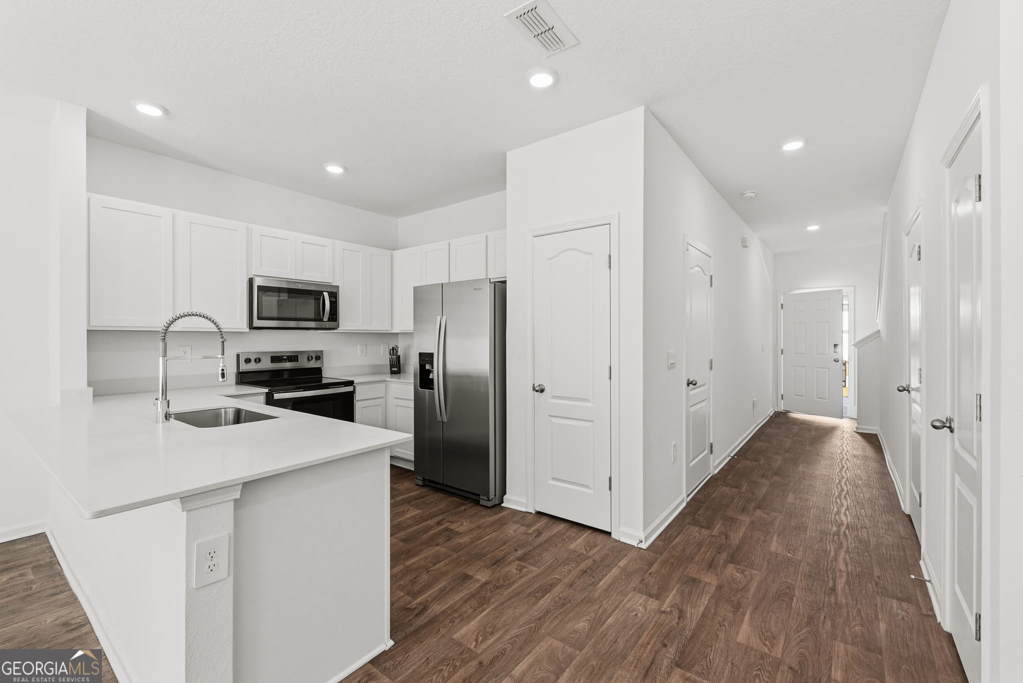 3 bedroom, 2.5 bathroom single family residence for sale at 104 Deep Bay Circle, Saint Marys, GA 31558 — photo 5