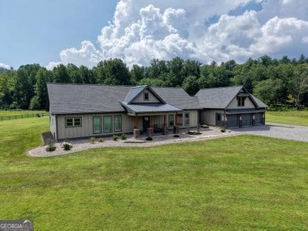 2 bedroom, 2.5 bathroom, 2,466 sq ft single family residence for sale at 186 Rice Landing Court, Hayesville, NC 28904 — photo 7