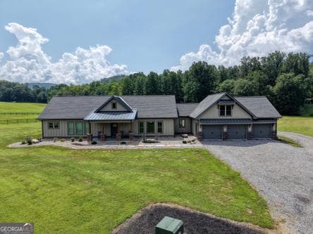 2 bedroom, 2.5 bathroom, 2,466 sq ft single family residence for sale at 186 Rice Landing Court, Hayesville, NC 28904 — photo 5