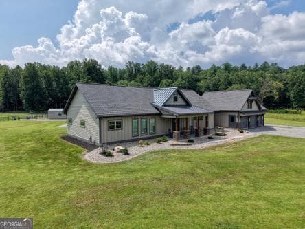 2 bedroom, 2.5 bathroom, 2,466 sq ft single family residence for sale at 186 Rice Landing Court, Hayesville, NC 28904 — photo 9