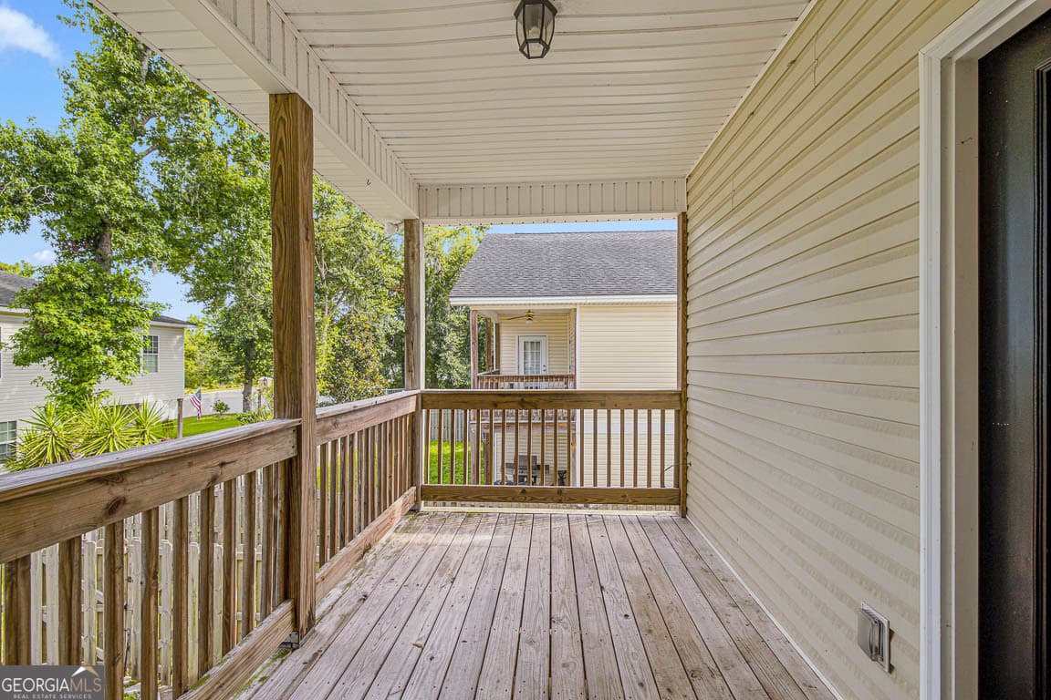 3 bedroom, 2 bathroom, 2,075 sq ft single family residence under contract at 148 Drayton Circle, Brunswick, GA 31525 — photo 5