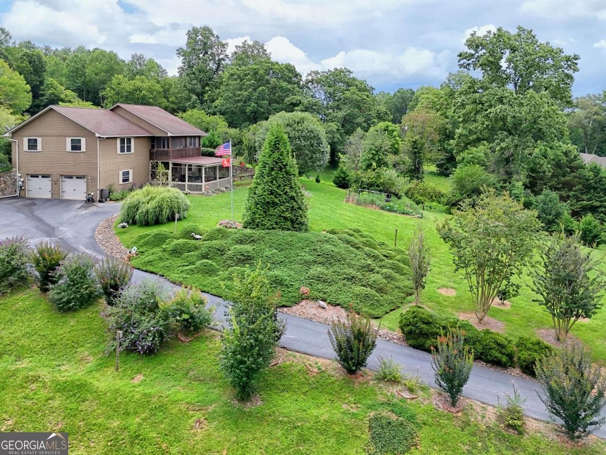 3 bedroom, 3 bathroom single family residence sold at 50 Chatuge Shores Overlook, Hayesville, NC 28904