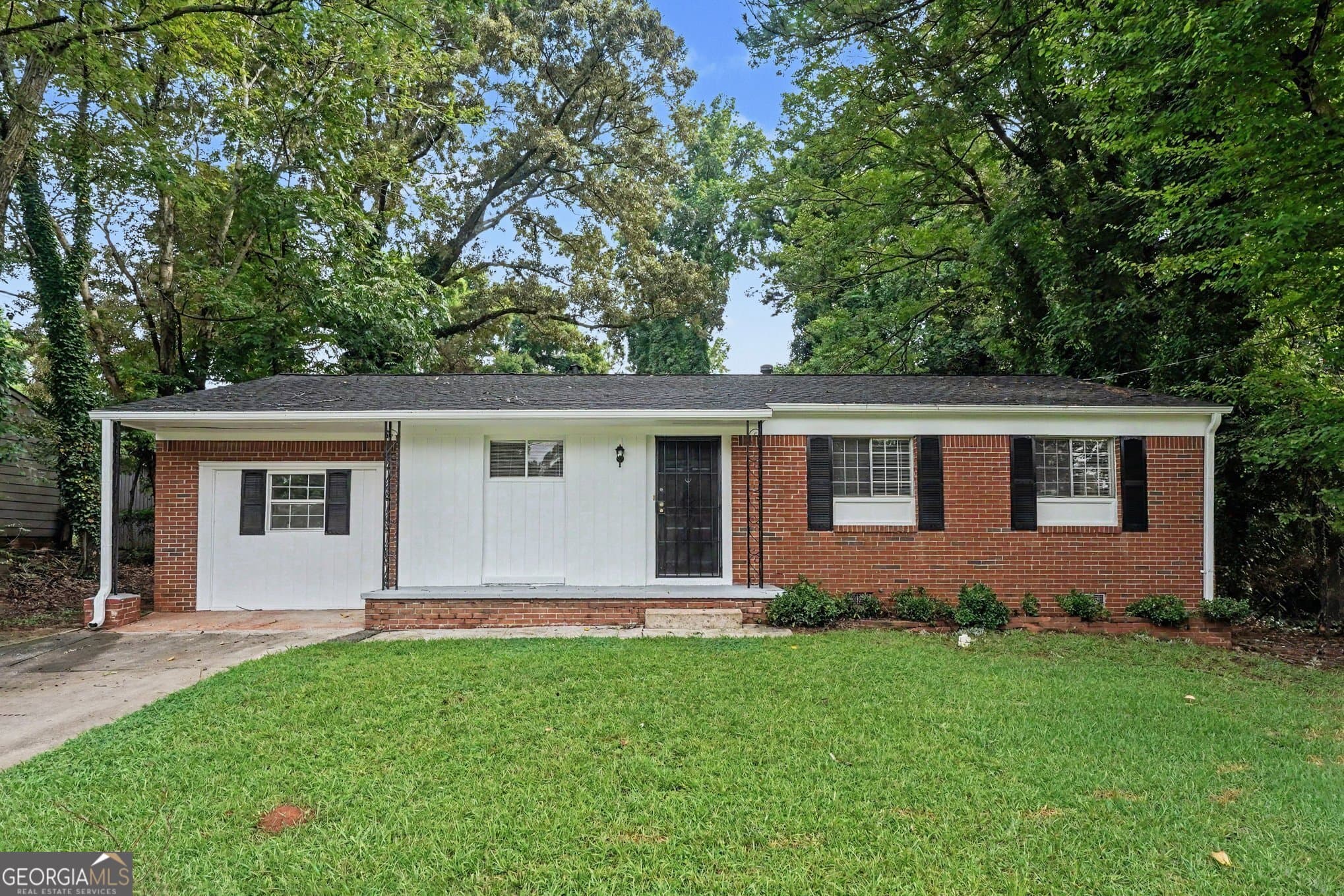 3 bedroom, 2 bathroom, 1,314 sq ft single family residence for rent at 1315 Pineglen Drive, Riverdale, GA 30296 for $1,850 a month — photo 2