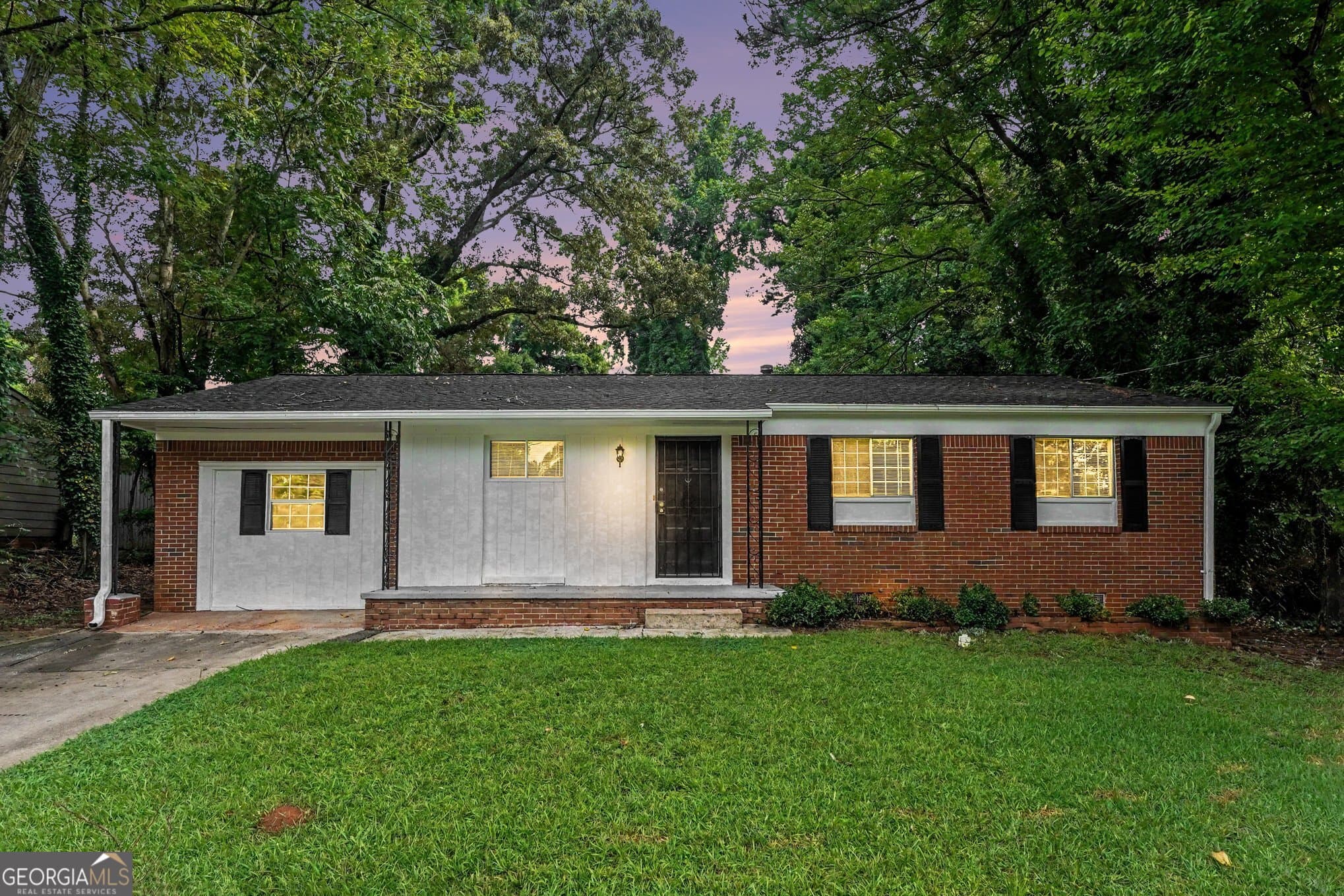 3 bedroom, 2 bathroom, 1,314 sq ft single family residence for rent at 1315 Pineglen Drive, Riverdale, GA 30296 for $1,850 a month — photo 1 of 16