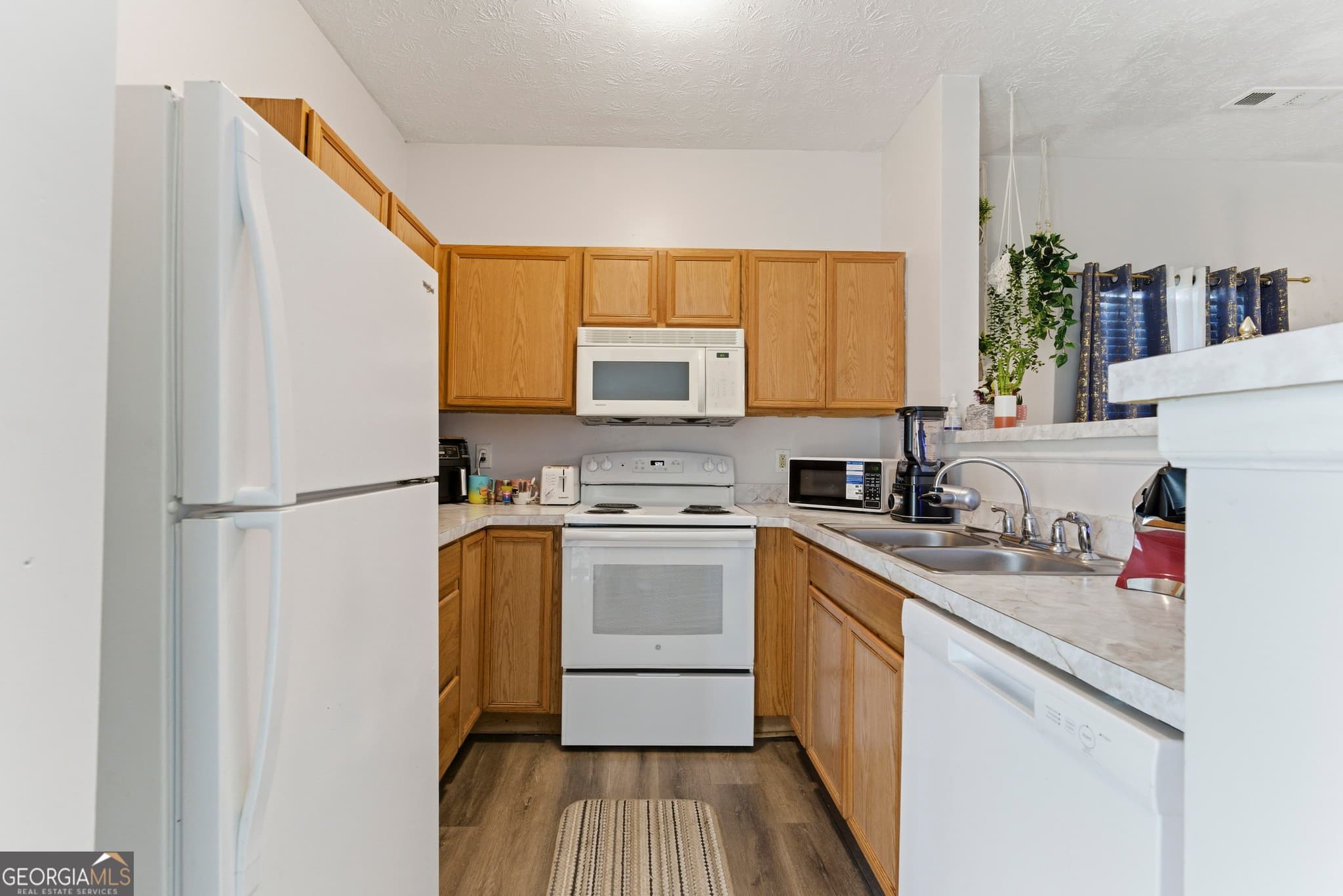 2 bedroom, 2 bathroom, 1,024 sq ft townhouse for sale at 1686 Camden Forrest Trail, Riverdale, GA 30296 — photo 8