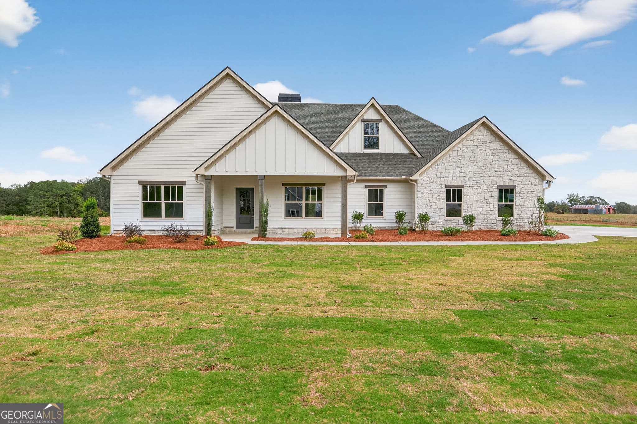 5 bedroom, 4 bathroom, 2,841 sq ft single family residence for sale at 359 Gray Road, Roopville, GA 30170 — photo 2