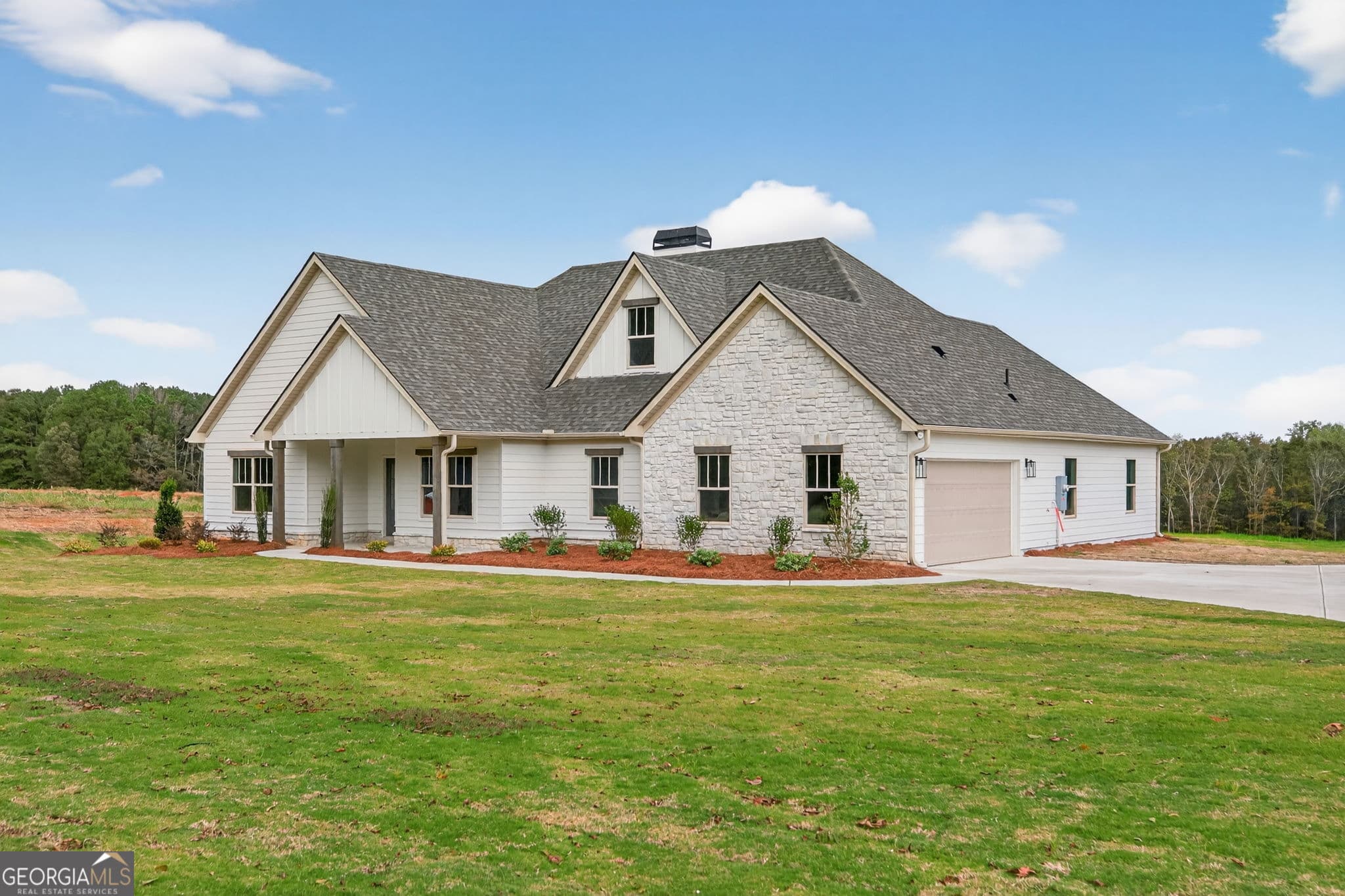5 bedroom, 4 bathroom, 2,841 sq ft single family residence for sale at 359 Gray Road, Roopville, GA 30170 — photo 3