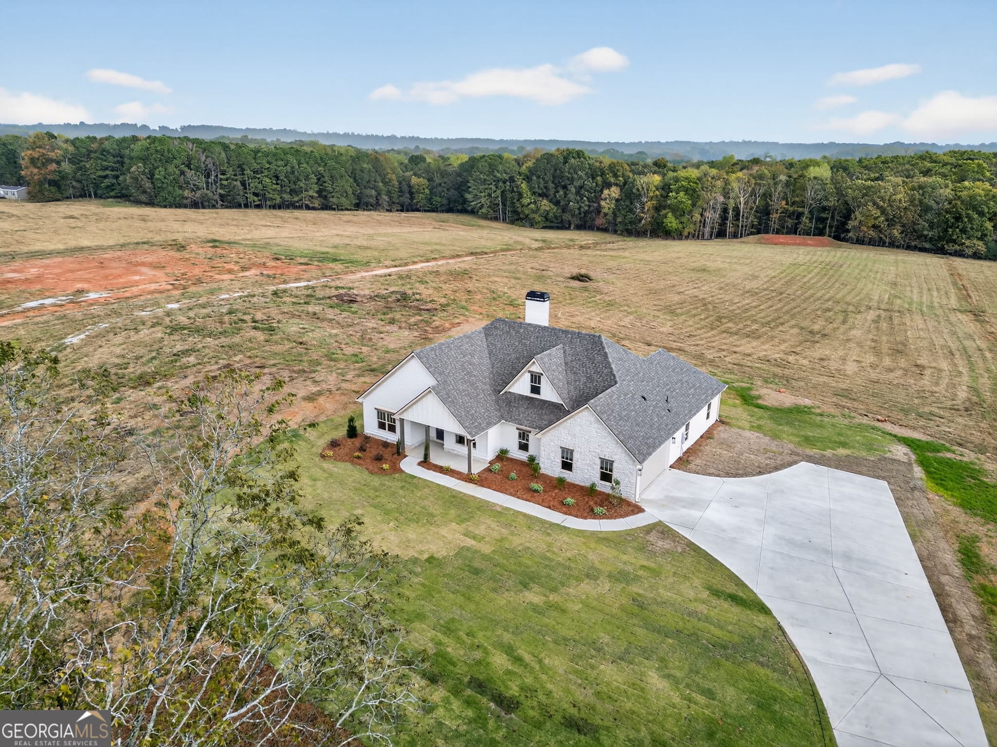 5 bedroom, 4 bathroom, 2,841 sq ft single family residence for sale at 359 Gray Road, Roopville, GA 30170 — photo 5