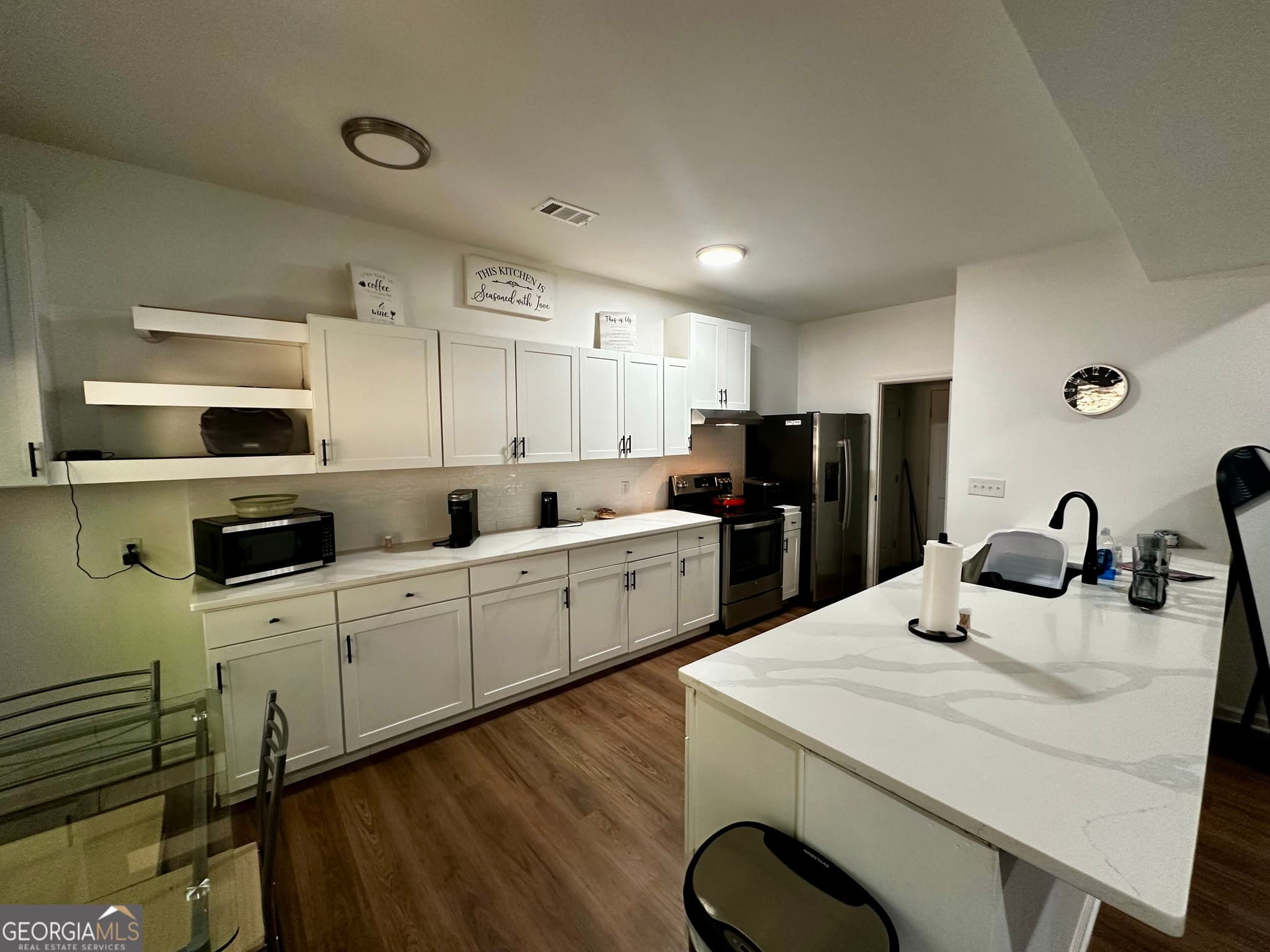 4 bedroom, 3.5 bathroom, 2,036 sq ft single family residence for sale at 6938 Shadow Ridge Lane, Stone Mountain, GA 30087 — photo 9