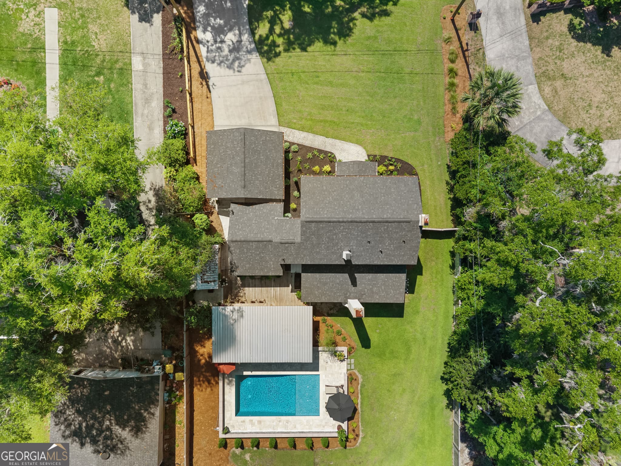 3 bedroom, 2.5 bathroom, 1,984 sq ft single family residence for sale at 1315 Brightwood Drive, Savannah, GA 31406 — photo 2
