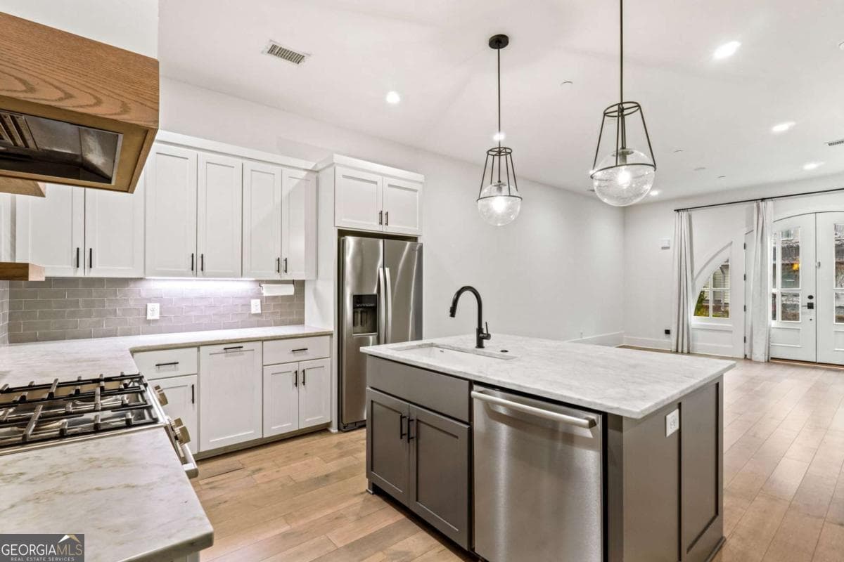 3 bedroom, 2.5 bathroom, 1,806 sq ft townhouse for rent at 510 Heatherden Avenue E202-C, Fayetteville, GA 30214 for $3,700 a month — photo 10