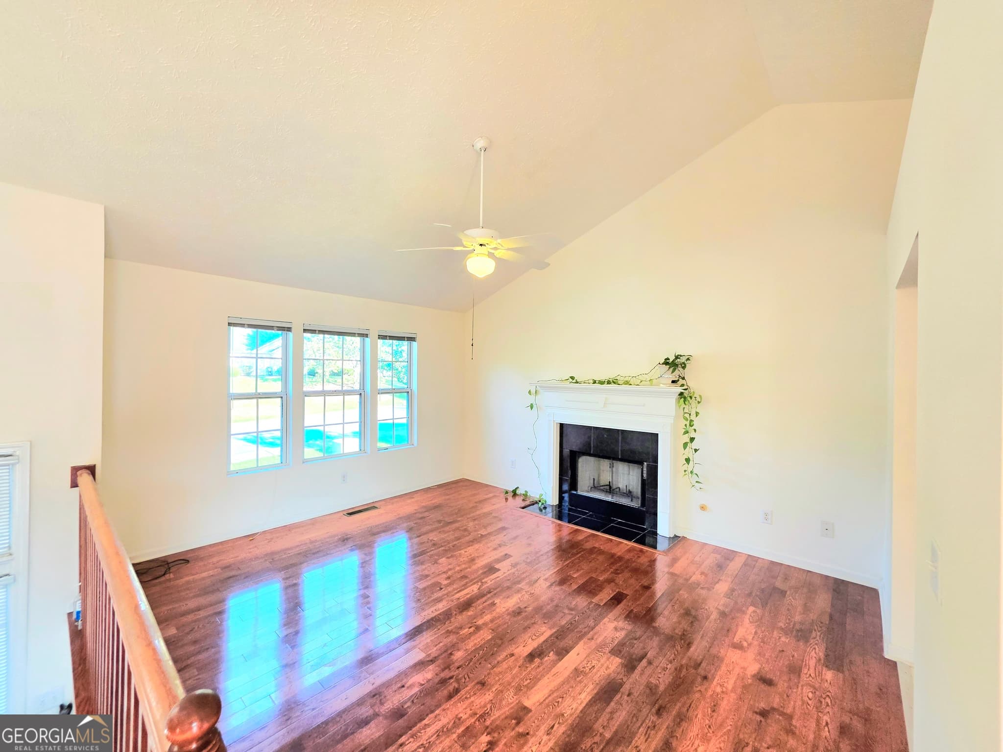 4 bedroom, 3 bathroom, 1,961 sq ft single family residence for sale at 1991 Sandlake Drive, Atlanta, GA 30331 — photo 3