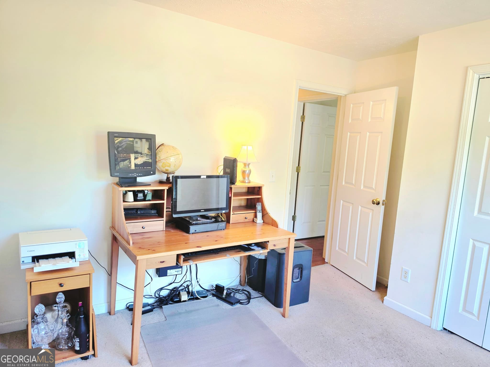 4 bedroom, 3 bathroom, 1,961 sq ft single family residence for sale at 1991 Sandlake Drive, Atlanta, GA 30331 — photo 9