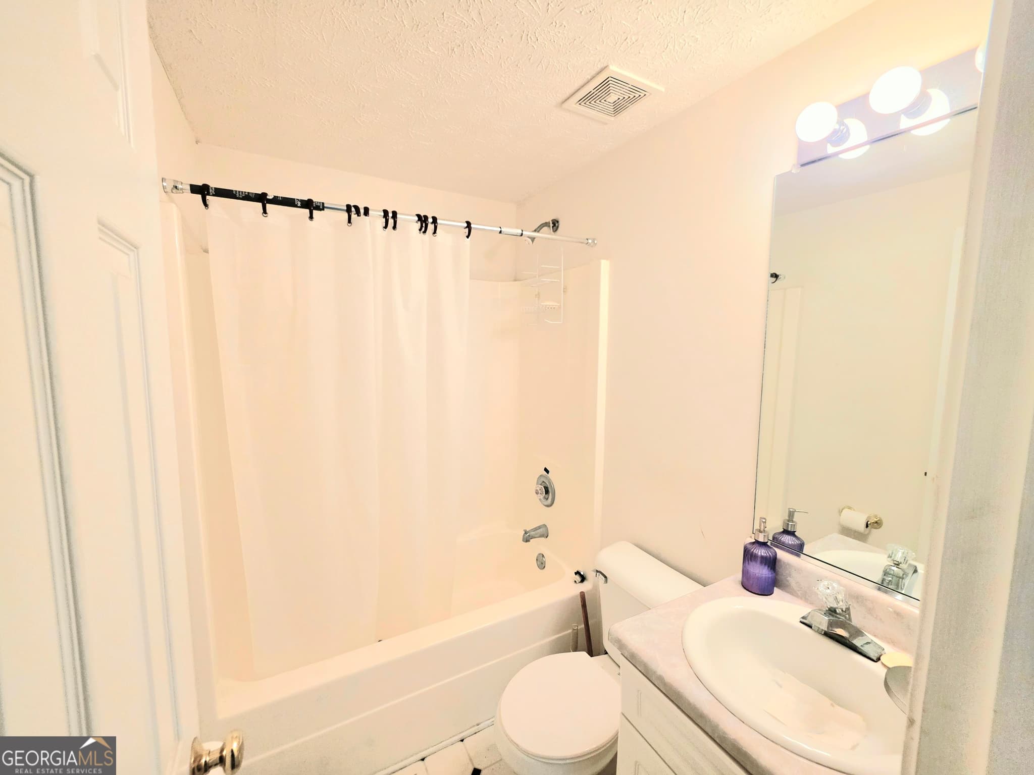 4 bedroom, 3 bathroom, 1,961 sq ft single family residence for sale at 1991 Sandlake Drive, Atlanta, GA 30331 — photo 10