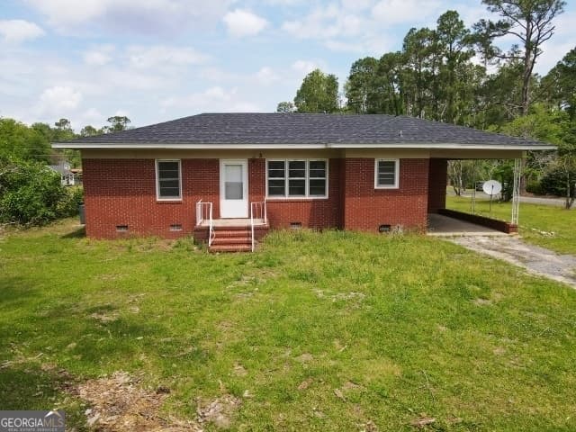 3 bedroom, 1 bathroom, 1,020 sq ft single family residence sold at 281 Lake Luck Drive, Swainsboro, GA 30401