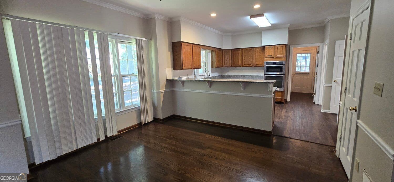 6 bedroom, 4.5 bathroom, 5,552 sq ft single family residence for rent at 5005 Johns Creek Court, Alpharetta, GA 30022 for $3,300 a month — photo 10