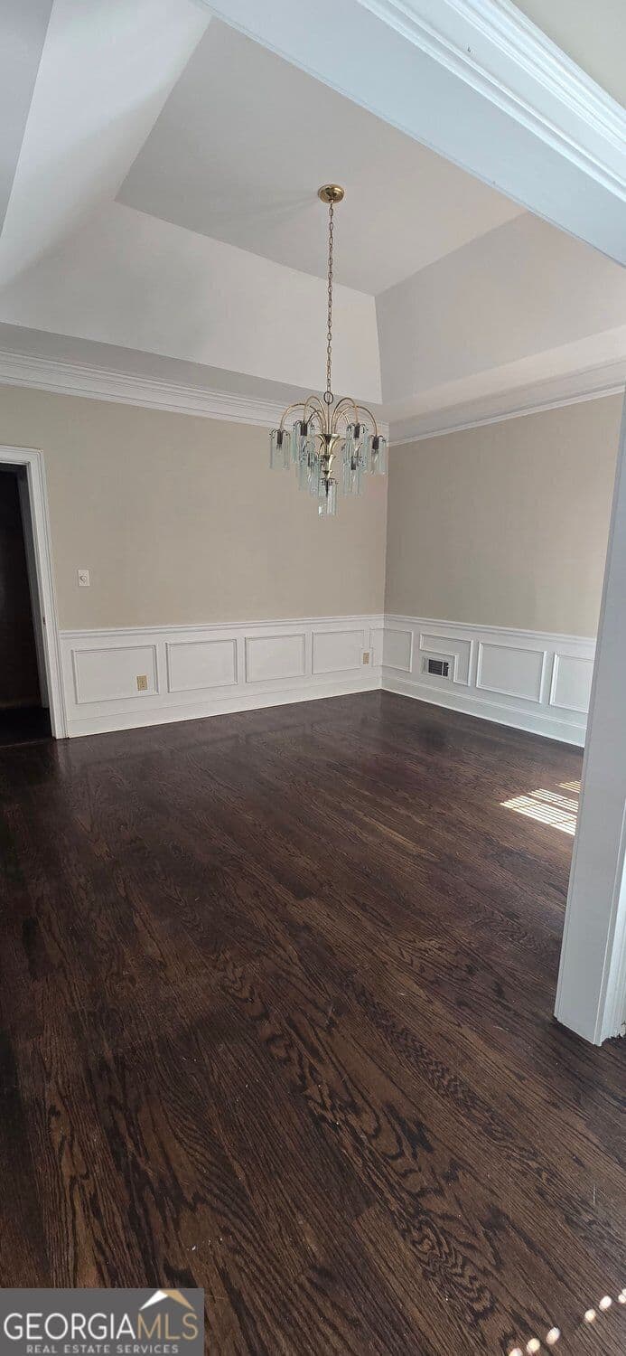 6 bedroom, 4.5 bathroom, 5,552 sq ft single family residence for rent at 5005 Johns Creek Court, Alpharetta, GA 30022 for $3,300 a month — photo 4