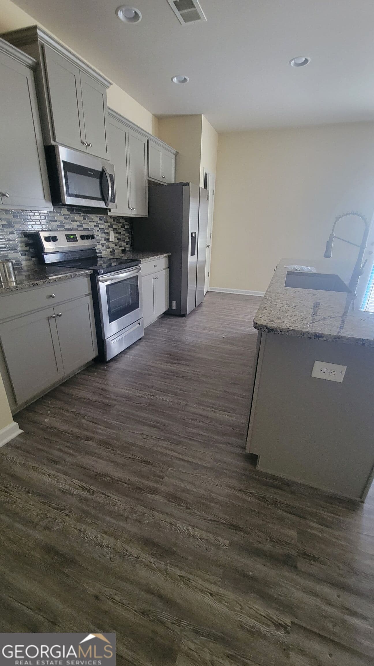 3 bedroom, 2 bathroom single family residence for rent at 20 Willowrun Drive, Rome, GA 30165 for $1,800 a month — photo 3