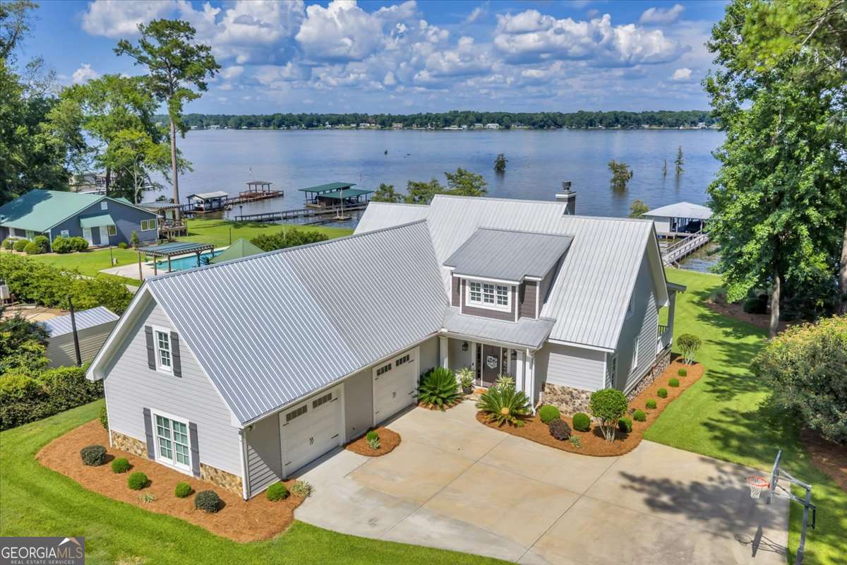 4 bedroom, 4 bathroom, 2,817 sq ft single family residence sold at 687 Flintside Drive, Cobb, GA 31735