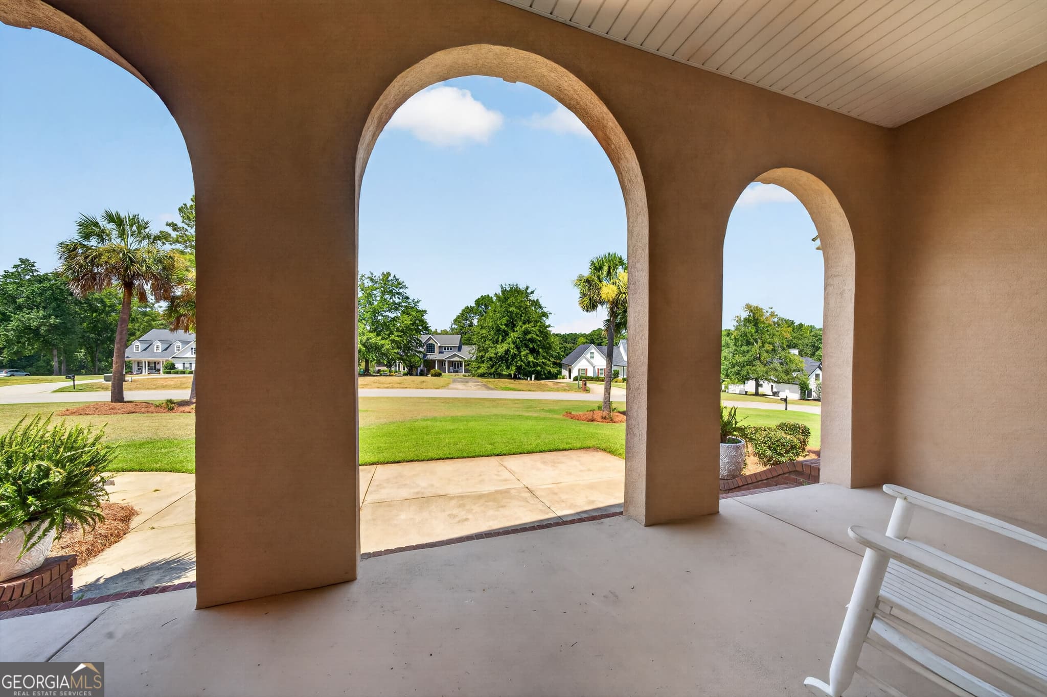 4 bedroom, 3.5 bathroom, 3,197 sq ft single family residence for sale at 103 Waters Edge Drive, Milledgeville, GA 31061 — photo 6