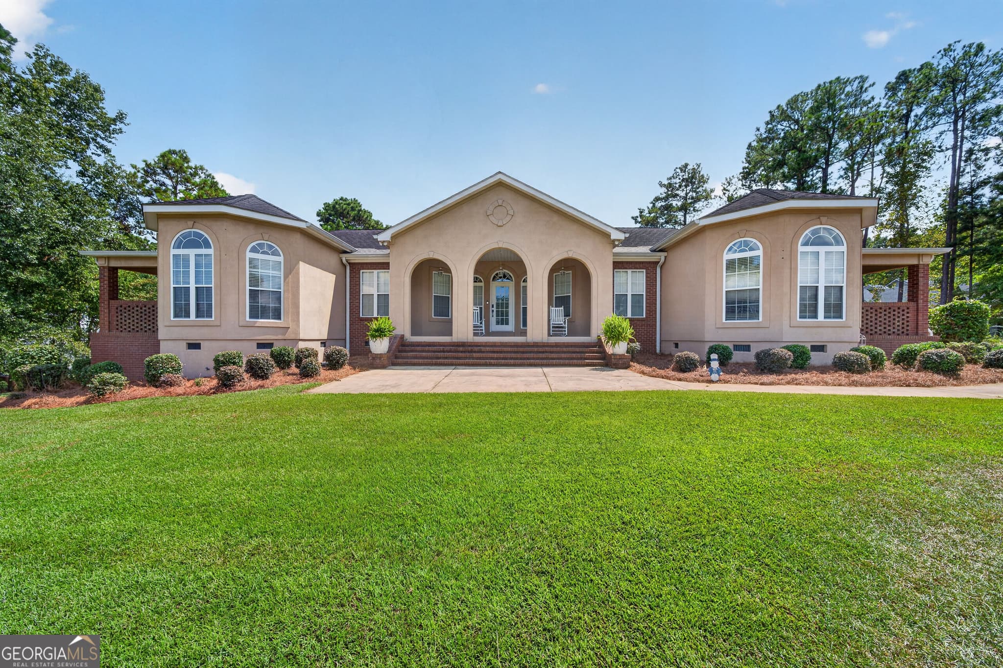 4 bedroom, 3.5 bathroom, 3,197 sq ft single family residence for sale at 103 Waters Edge Drive, Milledgeville, GA 31061 — photo 3