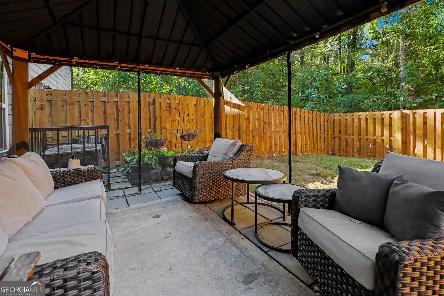 3 bedroom, 2.5 bathroom, 1,880 sq ft townhouse for sale at 5103 Lower Elm Street, Atlanta, GA 30349 — photo 7
