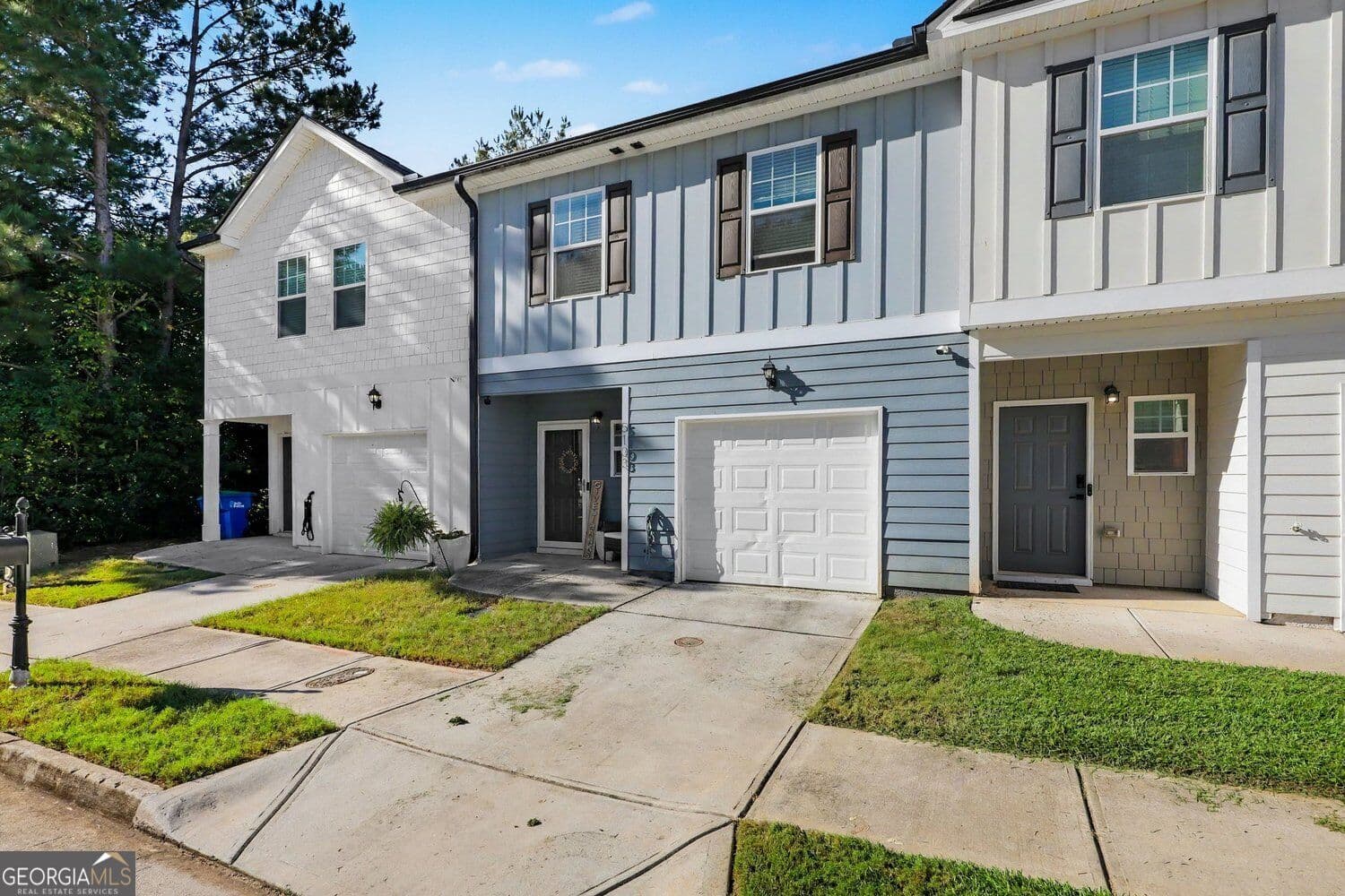 3 bedroom, 2.5 bathroom, 1,880 sq ft townhouse for sale at 5103 Lower Elm Street, Atlanta, GA 30349 — photo 10