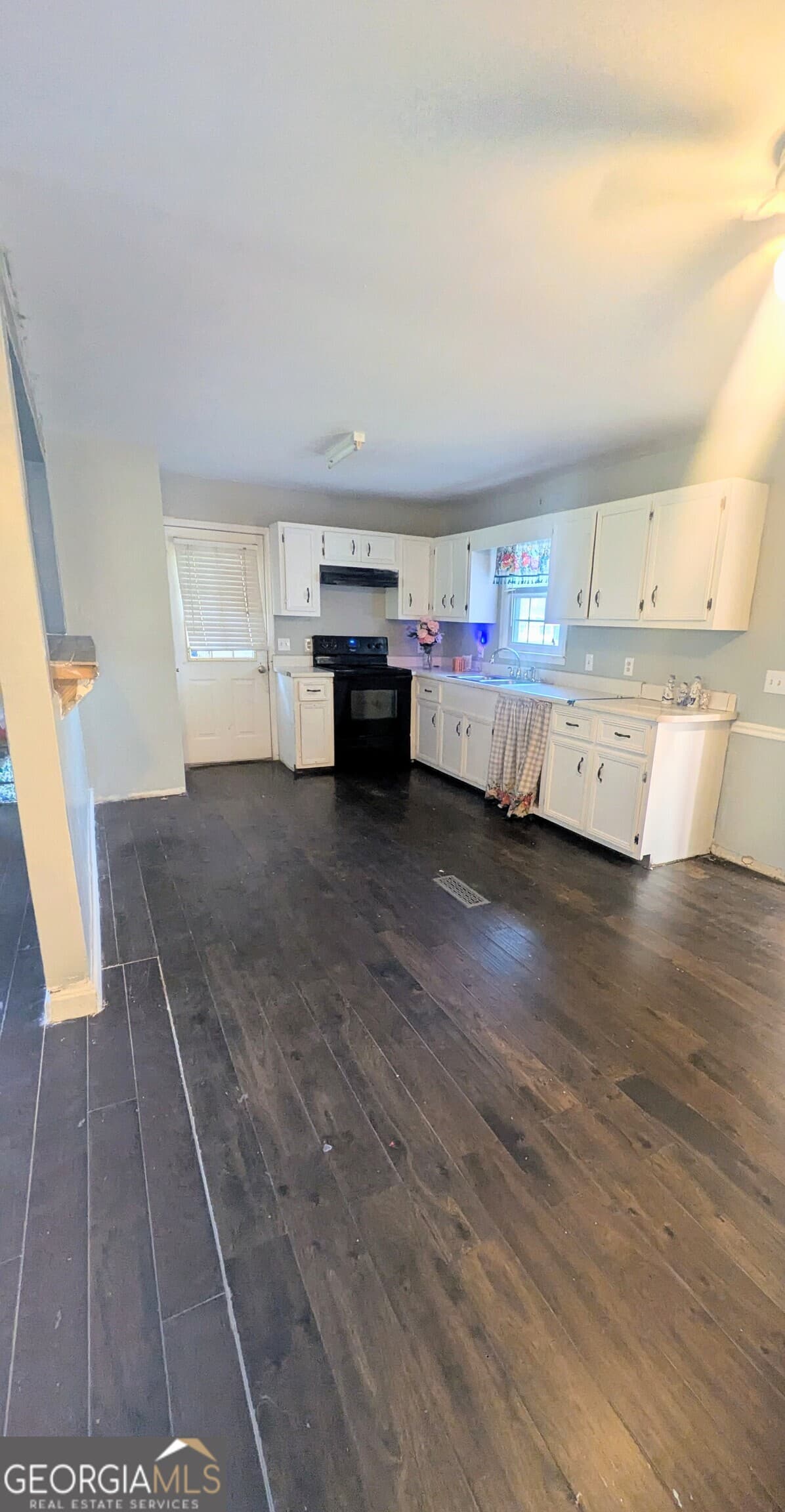3 bedroom, 2 bathroom single family residence for sale at 327 Lovebridge Road, Calhoun, GA 30701 — photo 8