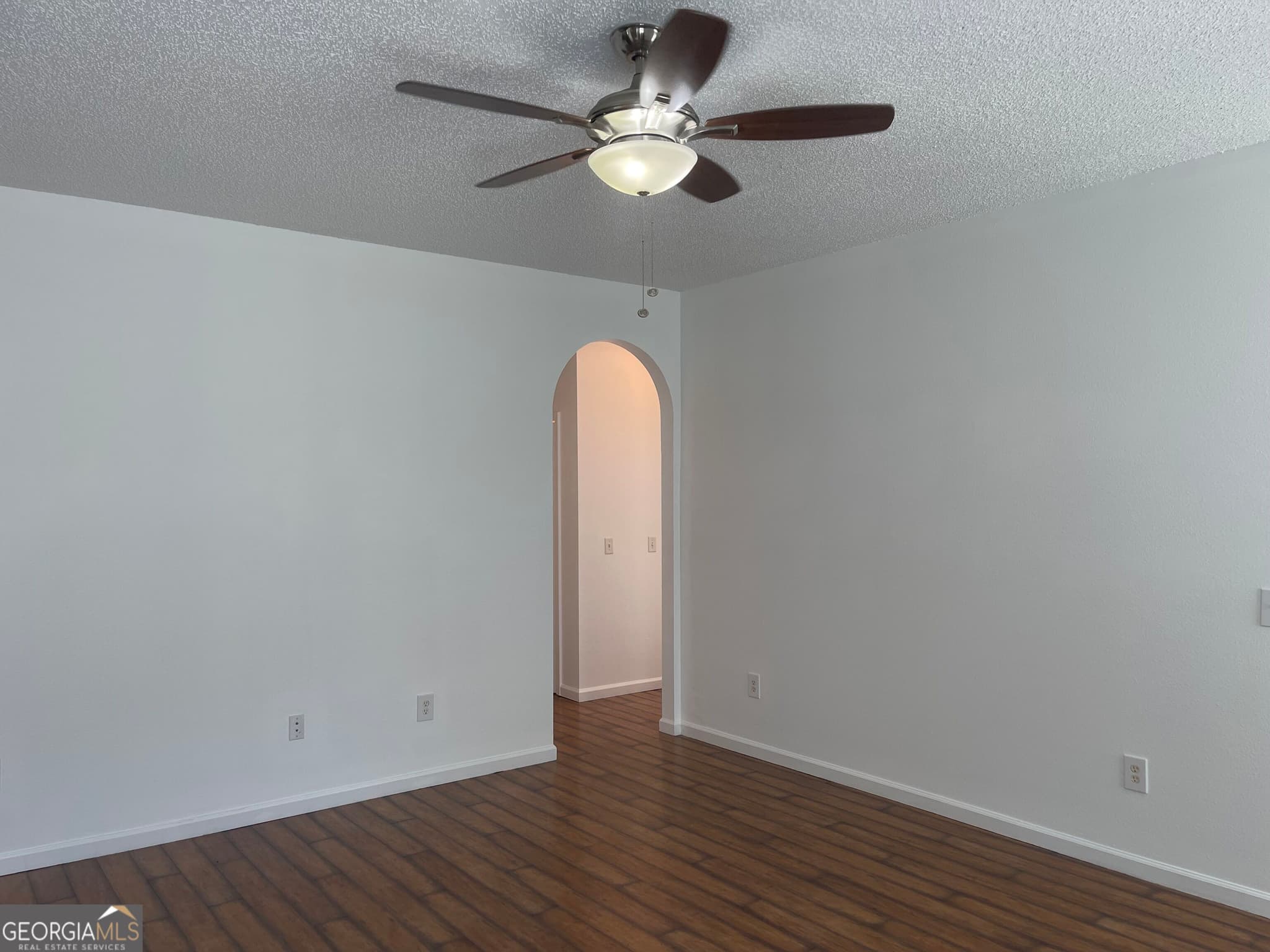 3 bedroom, 2 bathroom, 1,356 sq ft single family residence under contract at 10 Hartland Court, Savannah, GA 31407 — photo 9