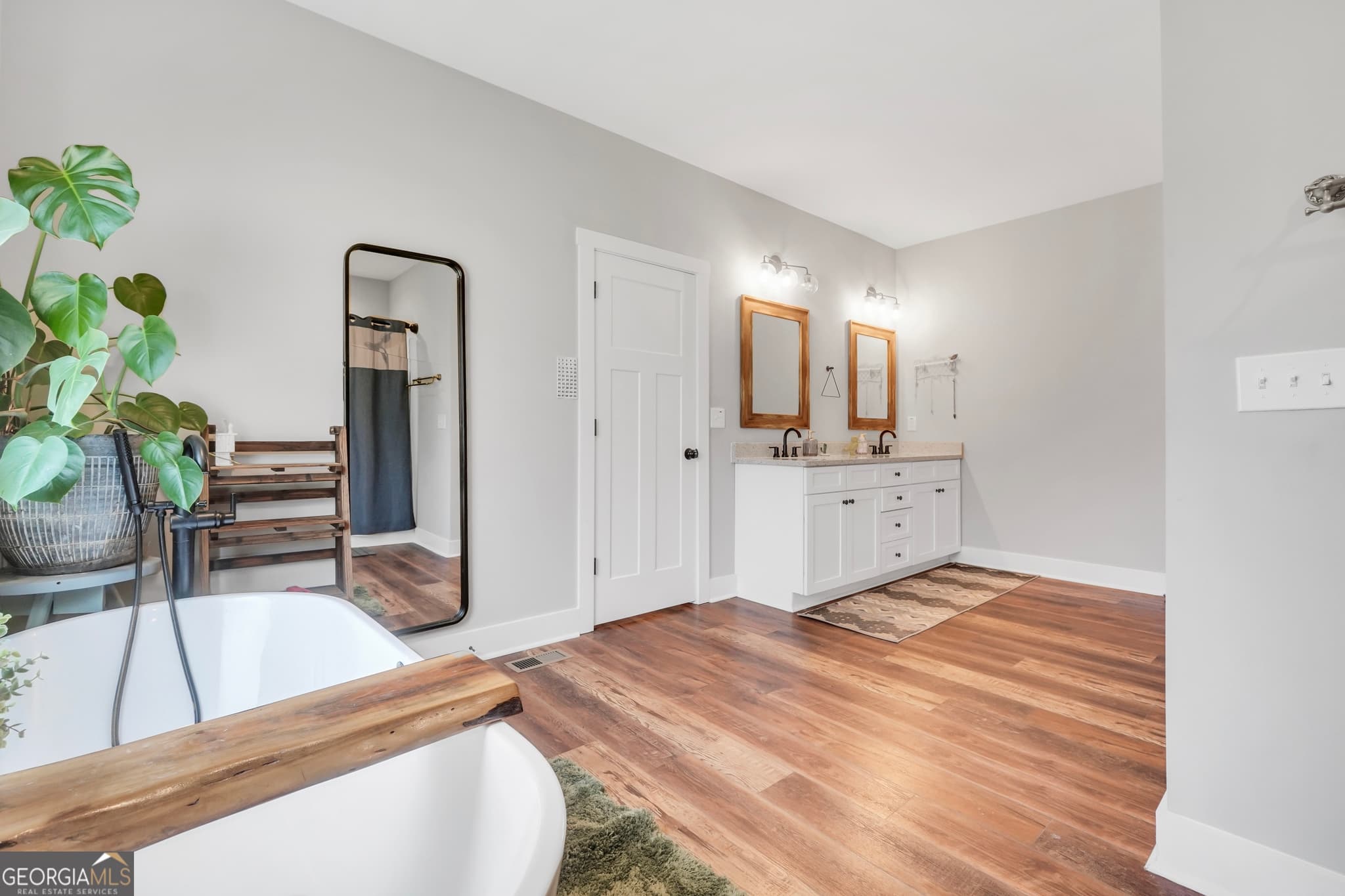 6 bedroom, 4 bathroom, 4,451 sq ft single family residence for sale at 74 Water Oak Drive, Monticello, GA 31064 — photo 8