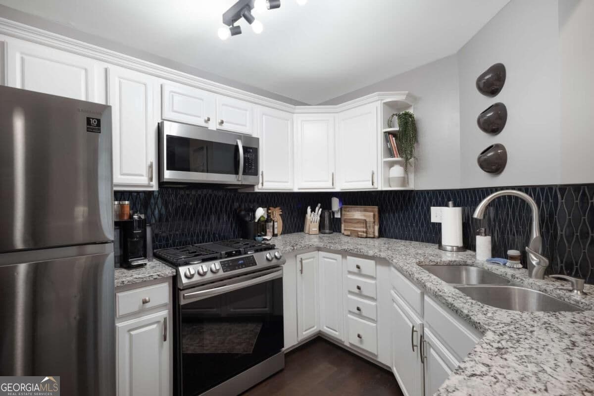 2 bedroom, 2 bathroom, 1,177 sq ft condominium for sale at 4006 Orchard Hill Terrace, Stone Mountain, GA 30083 — photo 9