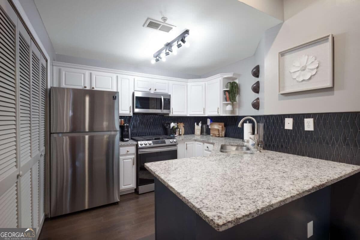 2 bedroom, 2 bathroom, 1,177 sq ft condominium for sale at 4006 Orchard Hill Terrace, Stone Mountain, GA 30083 — photo 8