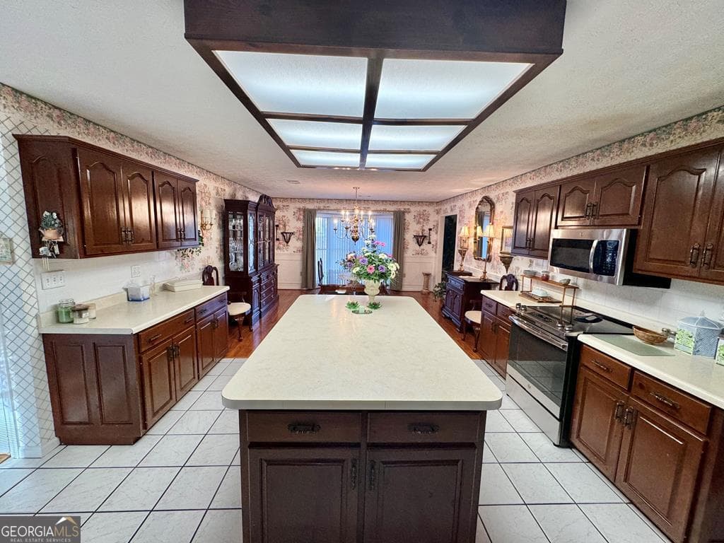 3 bedroom, 2.5 bathroom, 2,798 sq ft single family residence for sale at 51 Jimmy Boatright Drive, Hazlehurst, GA 31539 — photo 10