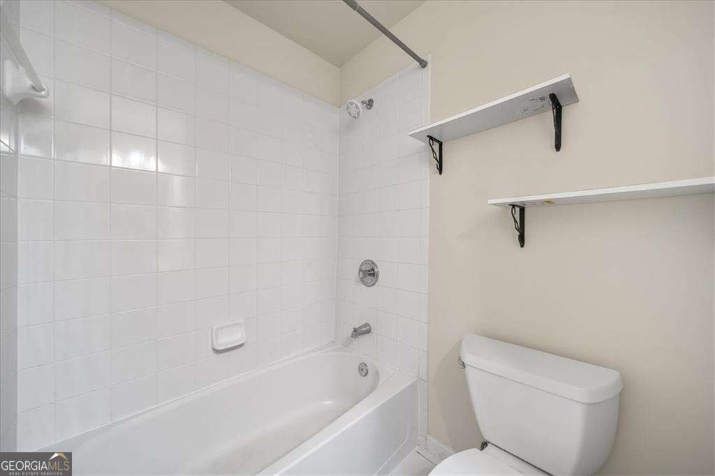 3 bedroom, 3.5 bathroom townhouse for rent at 205 16th Street 9, Atlanta, GA 30363 for $2,695 a month — photo 10
