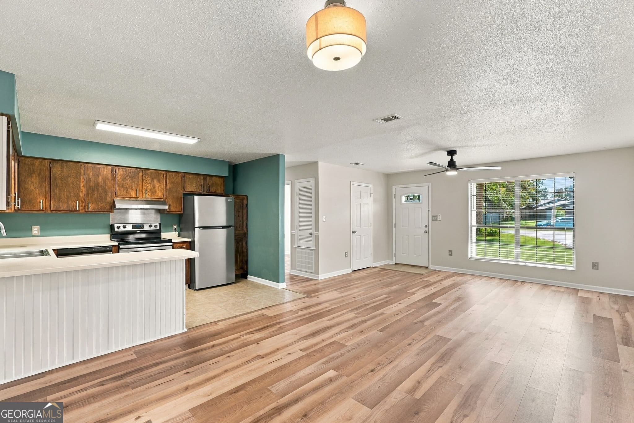 3 bedroom, 1.5 bathroom, 2,230 sq ft single family residence for sale at 108 W 15th Street, Rincon, GA 31326 — photo 6