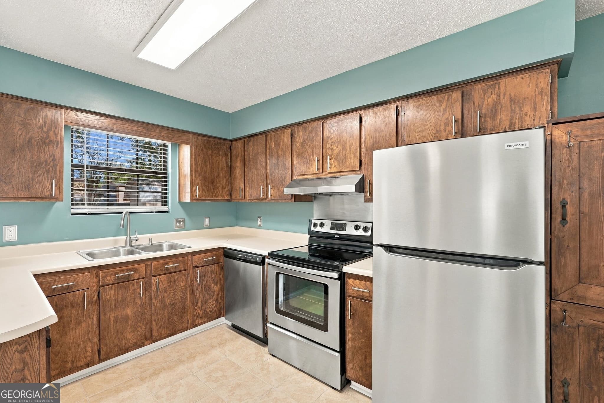 3 bedroom, 1.5 bathroom, 2,230 sq ft single family residence for sale at 108 W 15th Street, Rincon, GA 31326 — photo 7