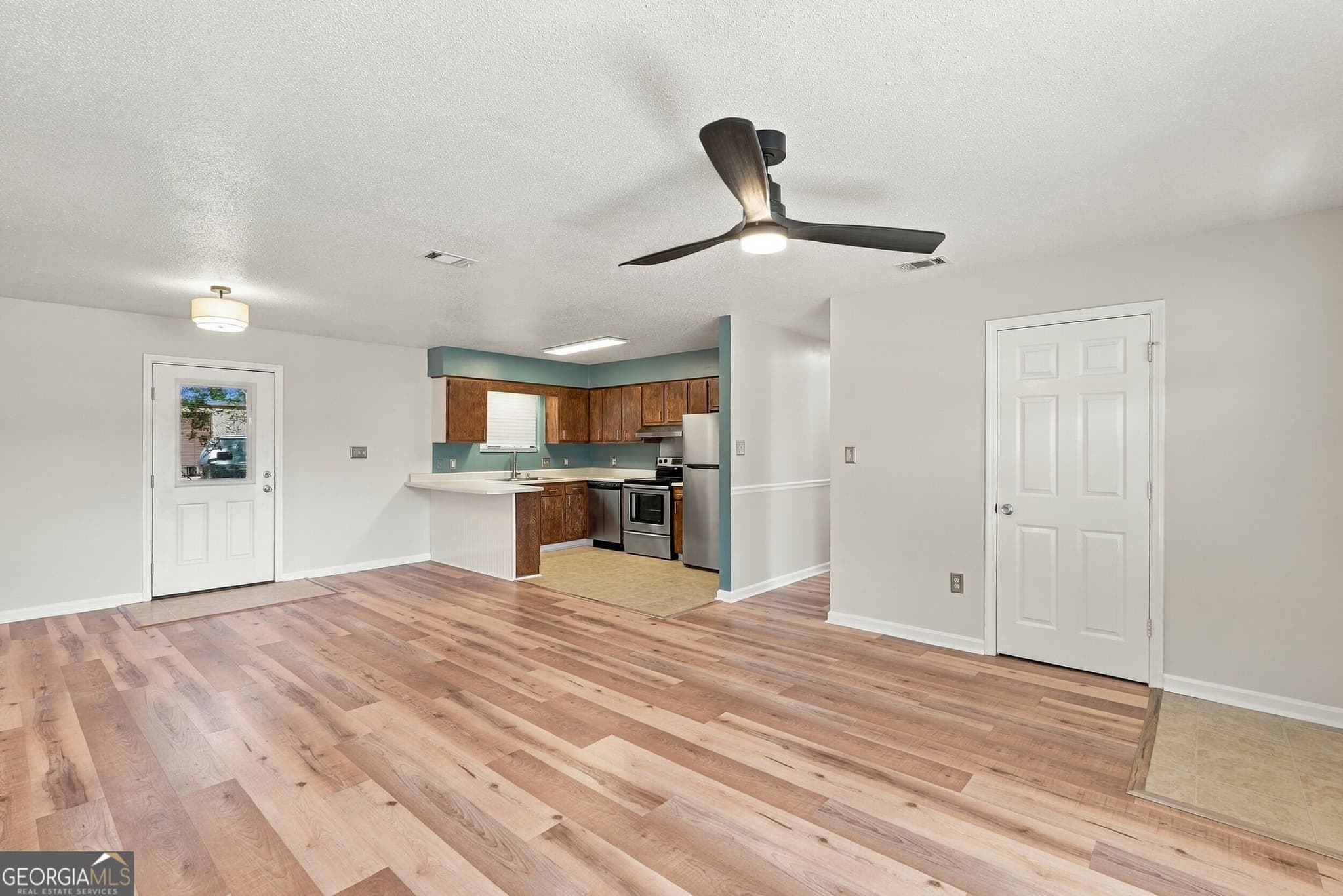 3 bedroom, 1.5 bathroom, 2,230 sq ft single family residence for sale at 108 W 15th Street, Rincon, GA 31326 — photo 5